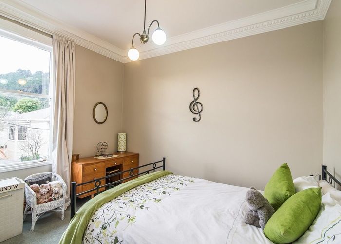  at 2a Rixon Grove , Mount Victoria, Wellington, Wellington