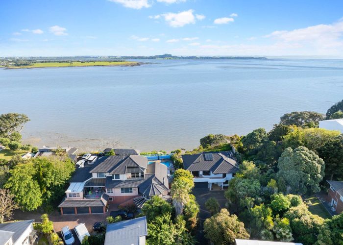  at 30 Hoskins Avenue, Hillsborough, Auckland City, Auckland