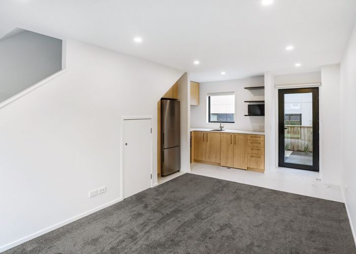 at 11/10 Willcott Street, Mount Albert, Auckland City, Auckland