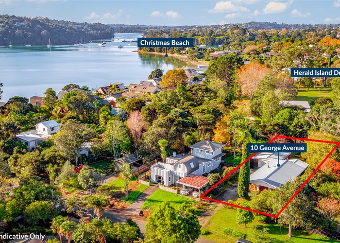  at 10 George Avenue, Herald Island, Auckland