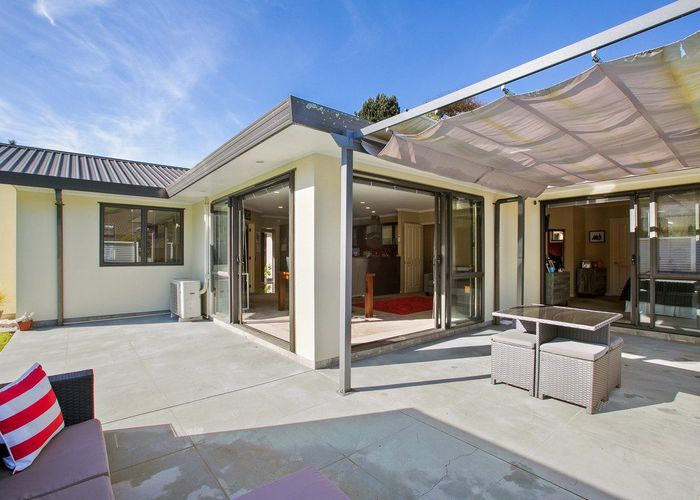 at 20 Thames Street, Welbourn, New Plymouth, Taranaki