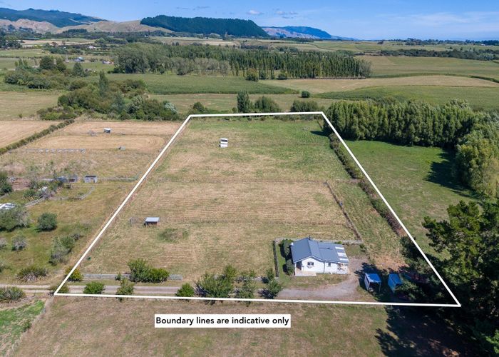  at 103A Waikawa Beach Road, Manakau