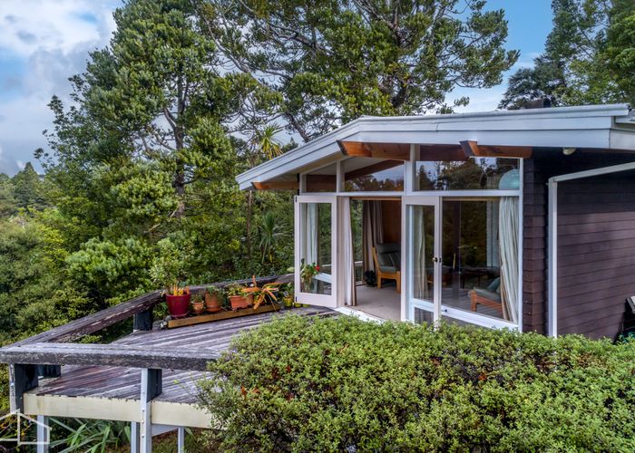  at 8 Wood Bay Road, Titirangi, Auckland