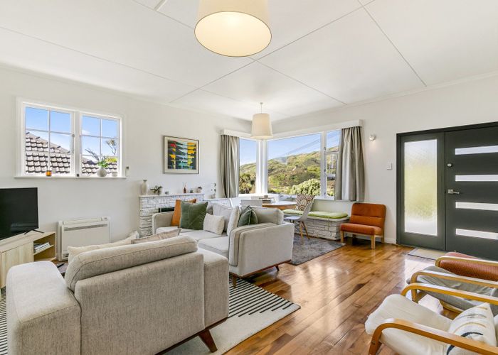 For sale 19 Haunui Road, Pukerua Bay, Porirua, Wellington homes.co.nz