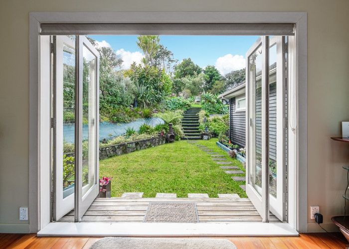  at 3 Kukupa Road, Sunnyvale, Waitakere City, Auckland