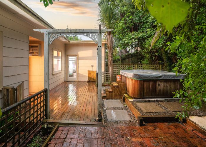  at 25 Prospect Terrace, Johnsonville, Wellington, Wellington