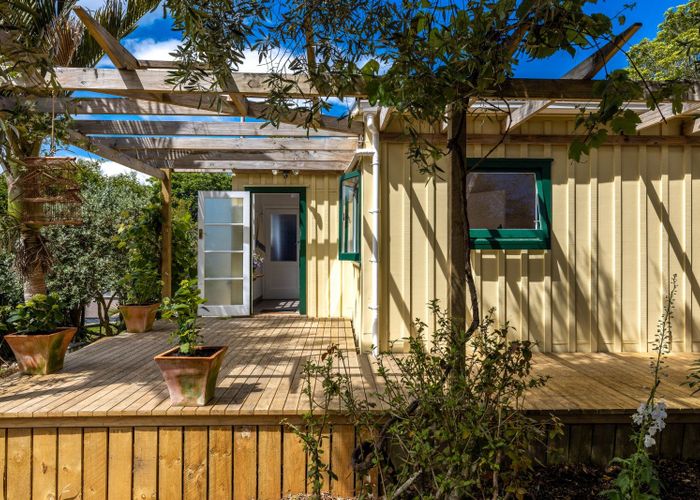  at 18 Tui Street, Oneroa, Waiheke Island, Auckland