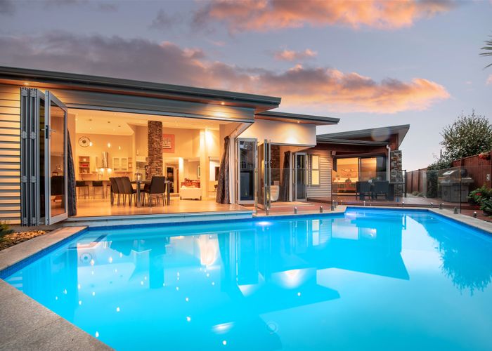  at 1826A River Road, Flagstaff, Hamilton