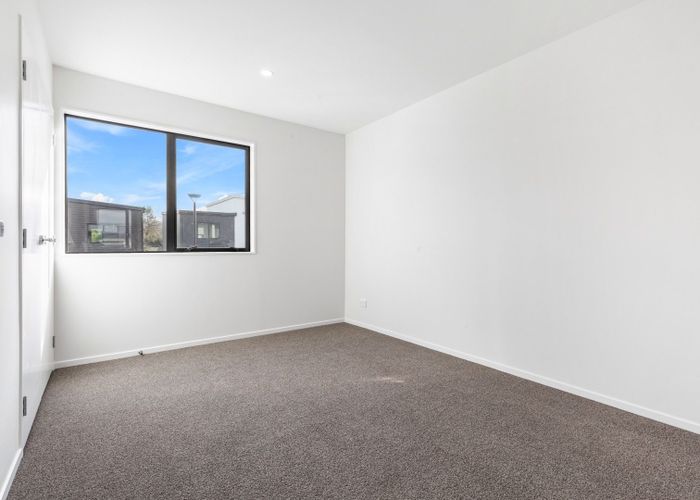  at 4/85 Selo Street, Glen Eden, Auckland
