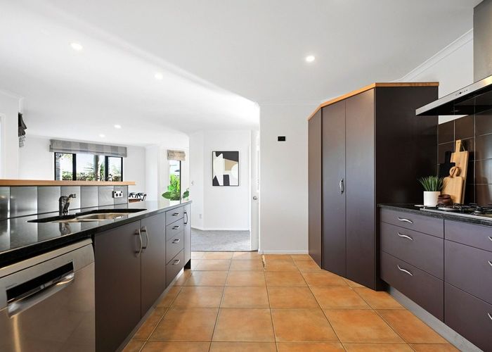  at 8 Takapu Place, Huntington, Hamilton, Waikato