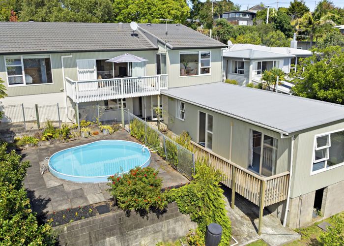  at 111 Glengarry Road, Glen Eden, Auckland