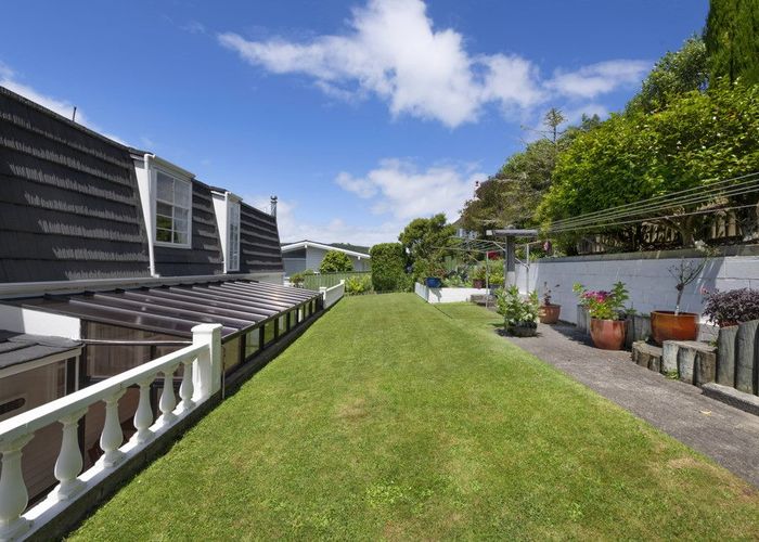  at 7 Epping Grove, Karori, Wellington