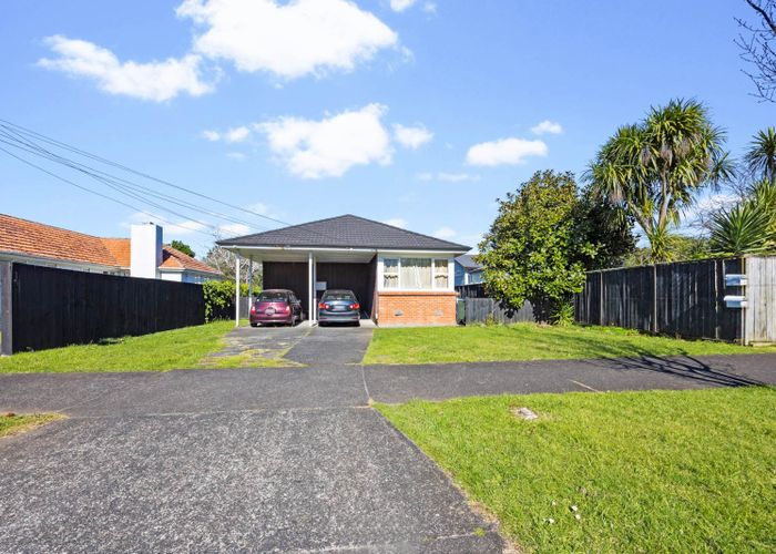  at 33 Parrish Road, Sandringham, Auckland City, Auckland