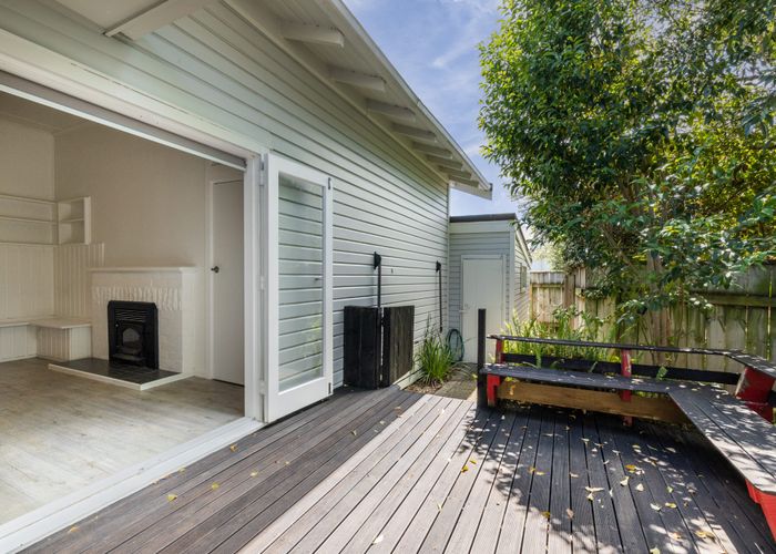  at 16 Hammond Road, Taradale, Napier, Hawke's Bay