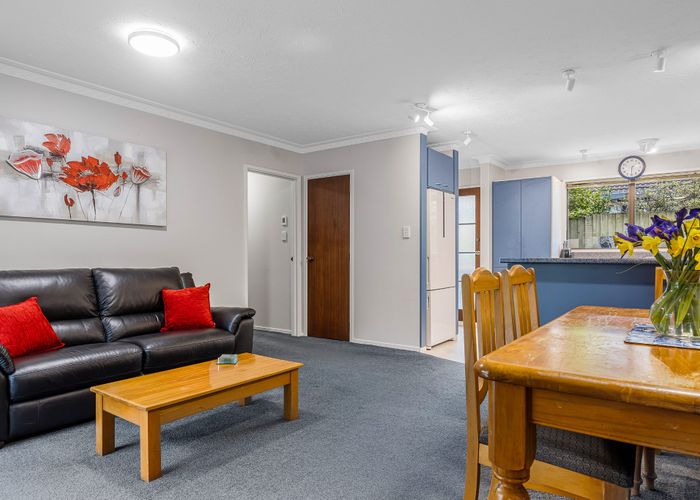  at 14 Wakelin Place, Redwood, Christchurch