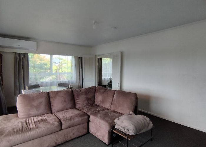  at 32 Sunnyhills Ave, Glenview, Hamilton, Waikato
