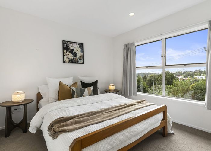  at 2/152 Manuka Road, Glenfield, North Shore City, Auckland