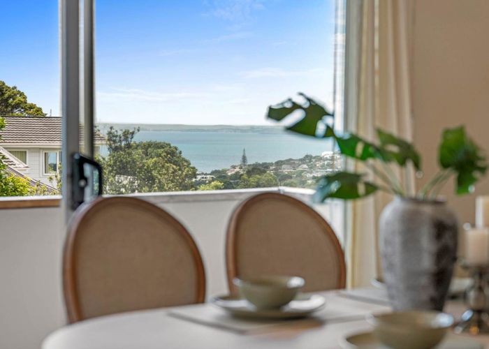  at 1/114 Sunrise Avenue, Mairangi Bay, North Shore City, Auckland