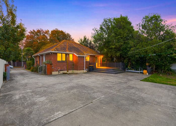  at 187 Aorangi Road, Bryndwr, Christchurch