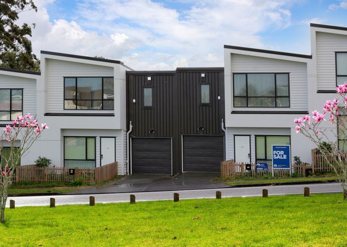  at Lot 2/27 Swaffield Road, Papatoetoe, Manukau City, Auckland