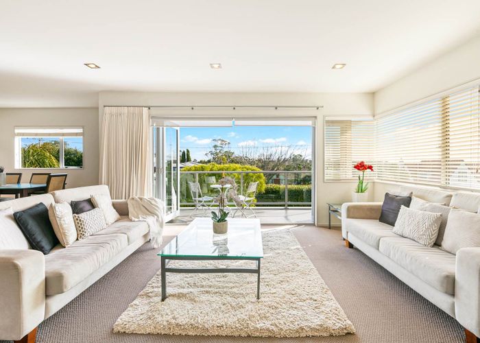  at 1B Aberdeen Road, Castor Bay, Auckland