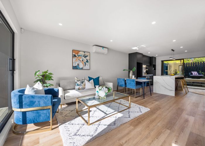  at 10E Prince Regent Drive, Half Moon Bay, Manukau City, Auckland