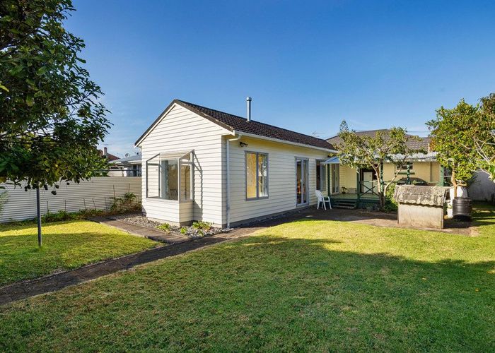  at 206 Mount Albert Road, Sandringham, Auckland City, Auckland