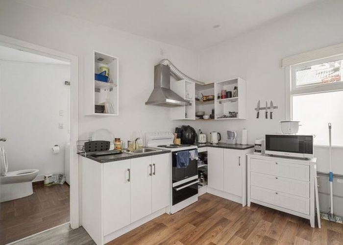  at 11 Caroline Street, Mount Victoria, Wellington, Wellington