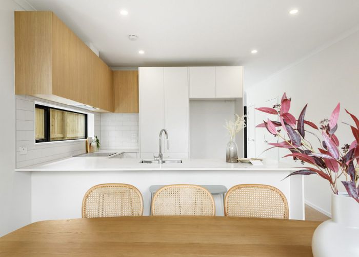  at 33 Isabella Lane, Western Heights, Waitakere City, Auckland