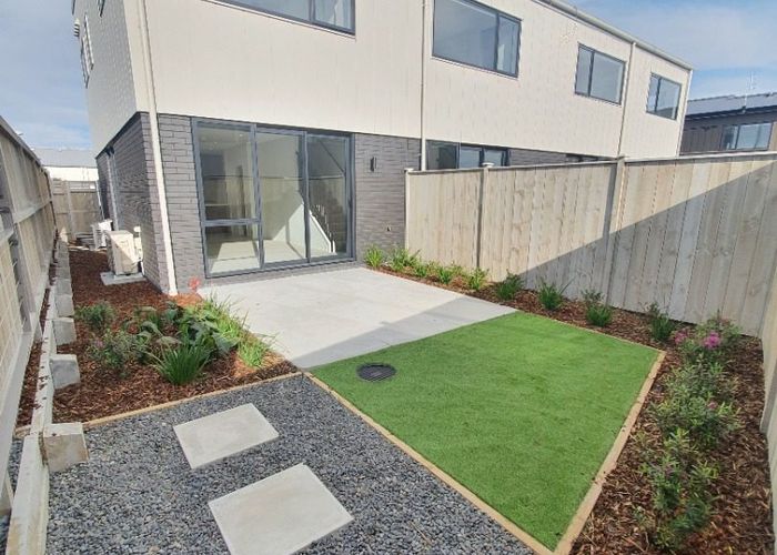  at 9 Orona Place, Takanini, Papakura, Auckland