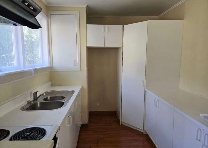  at 11 Halberg Street, Glenfield, North Shore City, Auckland