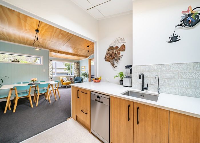  at 6 Puriri Street, Eastbourne, Lower Hutt