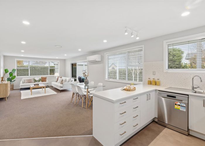  at 2/57 Mcfaddens Road, St Albans, Christchurch