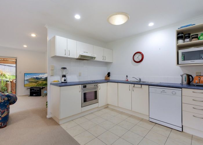  at 30 Les Marston Place, Pukekohe, Franklin, Auckland