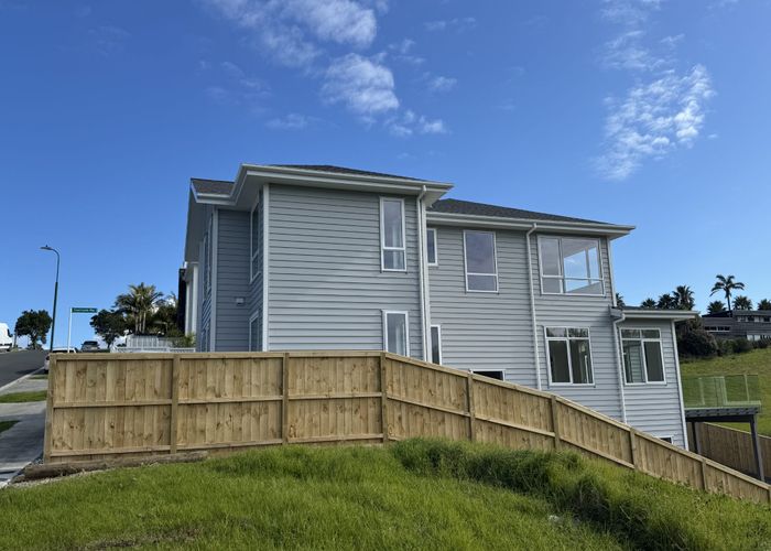  at 10 Richard Hill Close, Fairview Heights, North Shore City, Auckland