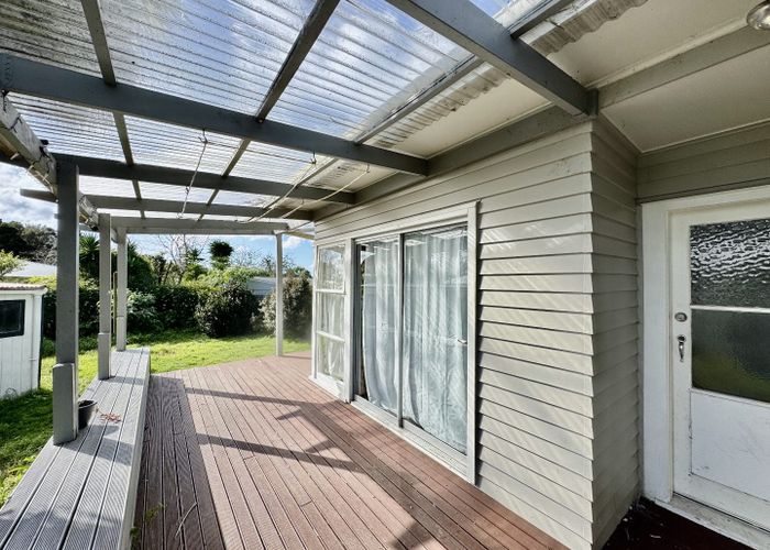  at 1/37 Milmay Road, Henderson, Waitakere City, Auckland