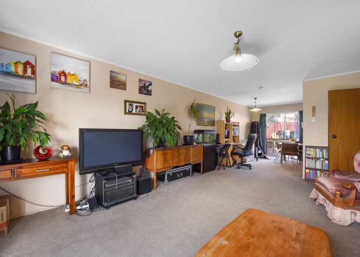  at 2/8 Exeter Street, Stoke, Nelson