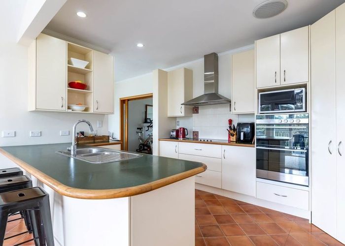  at 18 Lisburn, Glendowie, Auckland City, Auckland