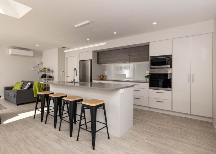  at 6 WARLOCK WAY, Tauranga