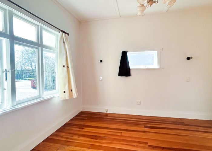 at 3152 Great N Rd, New Lynn, Waitakere City, Auckland