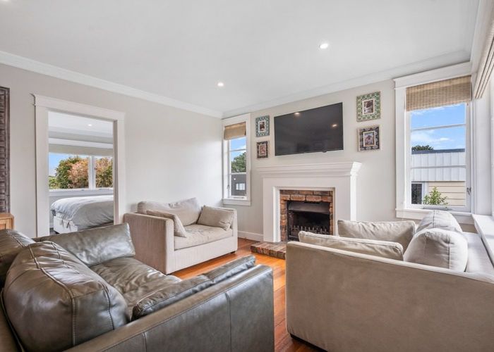  at 53 Awaroa Road, Sunnyvale, Waitakere City, Auckland