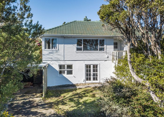  at 11 Miles Crescent, Newlands, Wellington