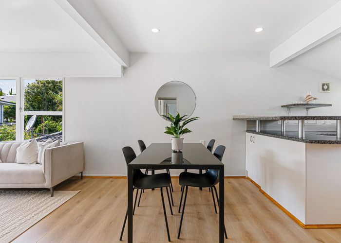  at 2/20 Northumberland Avenue, Belmont, North Shore City, Auckland