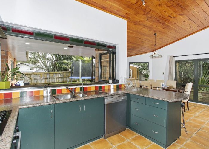  at 4 Vela Place, Clarks Beach, Clarks Beach