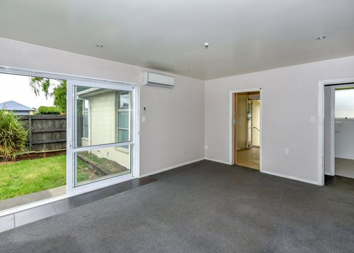  at 2/72 Springs Road, Hornby, Christchurch