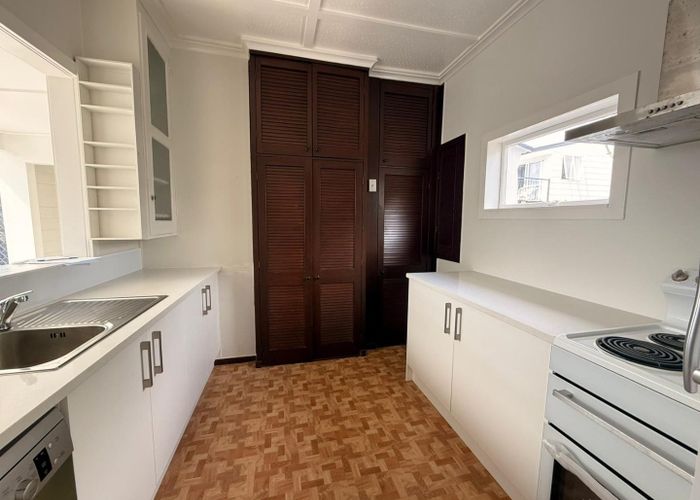  at 30 Waddell Avenue, Point England, Auckland City, Auckland