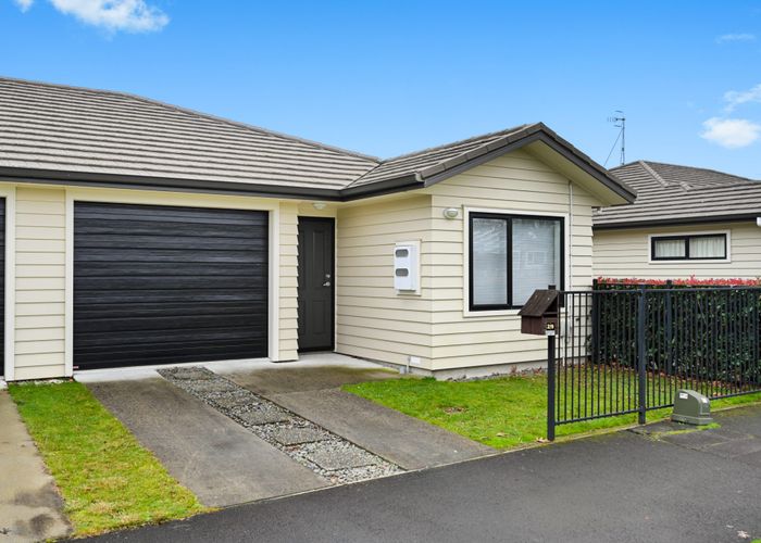  at 2/9 Albert Street, Hamilton East, Hamilton, Waikato