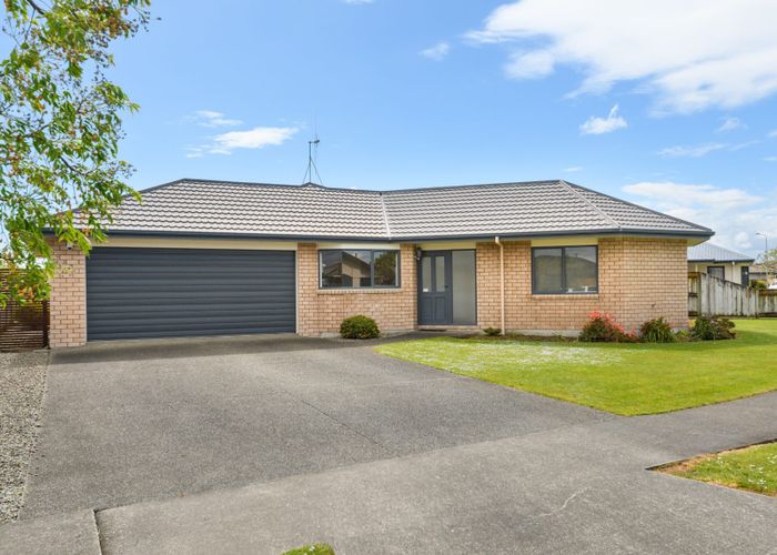  at 5 Daniel Place, Kelvin Grove, Palmerston North