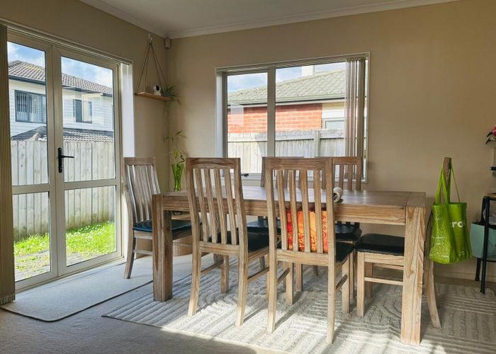  at 8 Magnolia Place, Flat Bush, Manukau City, Auckland