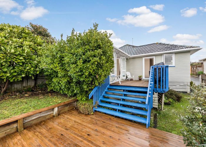  at 15A Mons Avenue, Mount Roskill, Auckland
